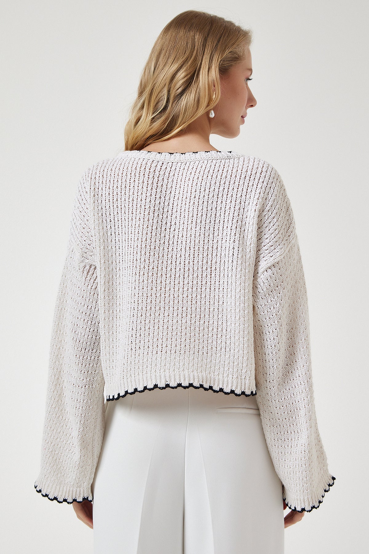 Krem İncili Ajurlu Mevsimlik Crop Triko Kazak MC00256