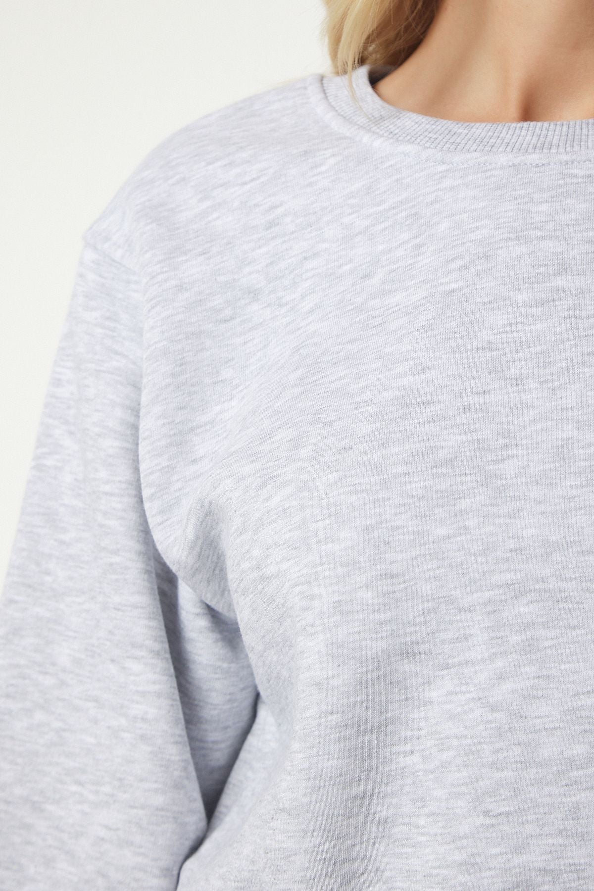 Gri Melanj Şardonlu Crop Sweatshirt UB00178