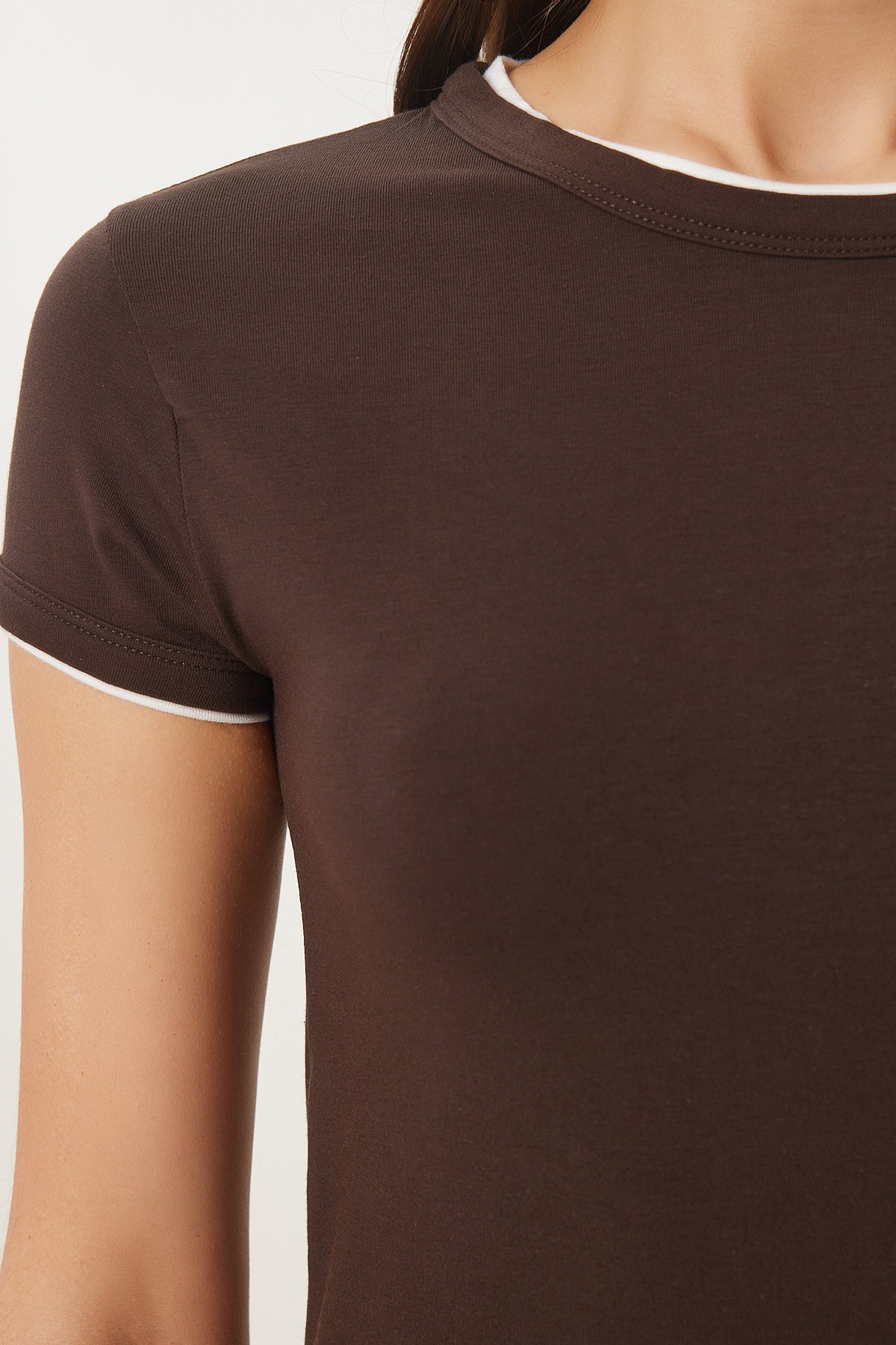 Kahverengi Kemik Kontrast Renkli Örme T-Shirt UB00369