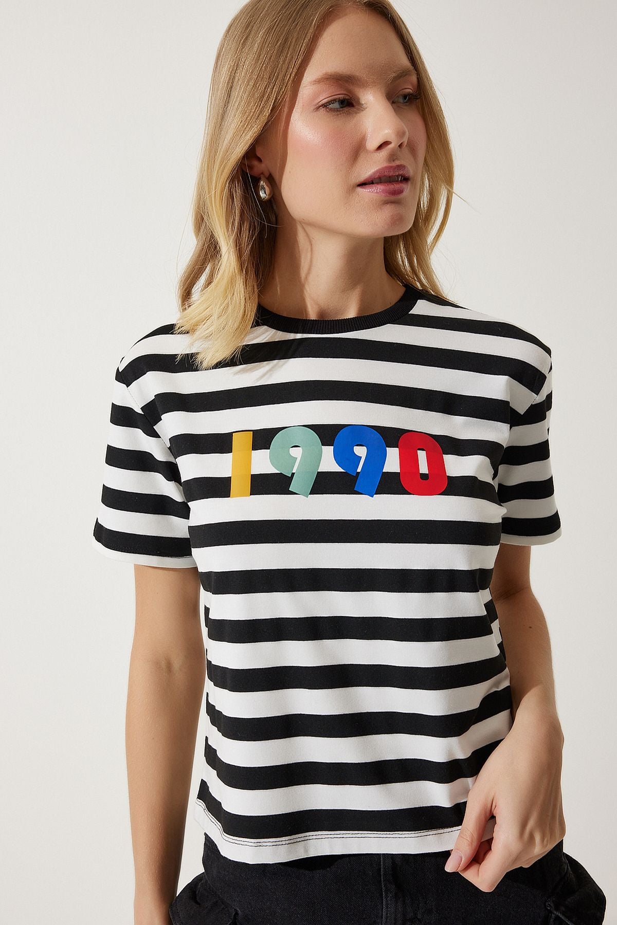 Siyah Beyaz Baskılı Çizgili Örme  T-Shirt AN00181