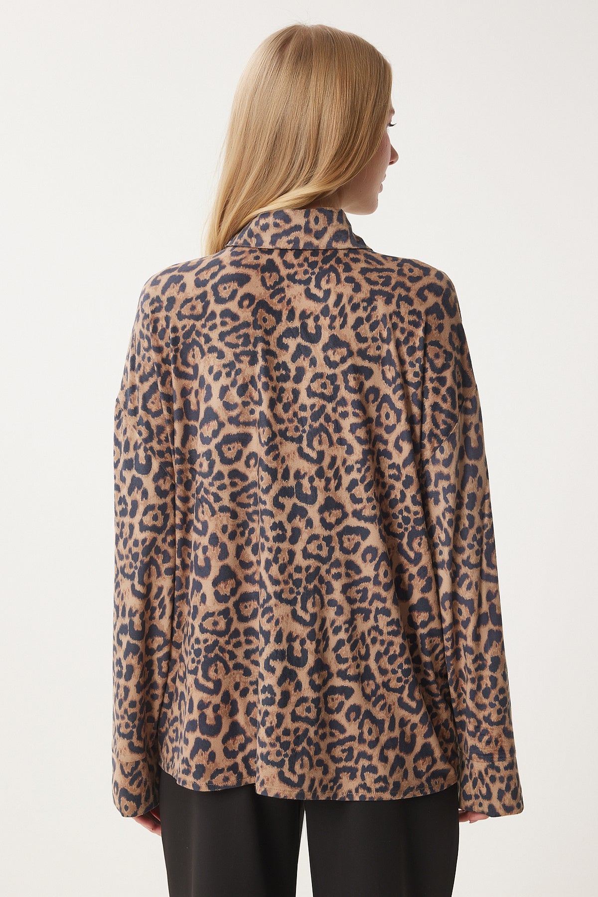 Siyah Bej Leopar Desenli Süet Gömlek FN03403