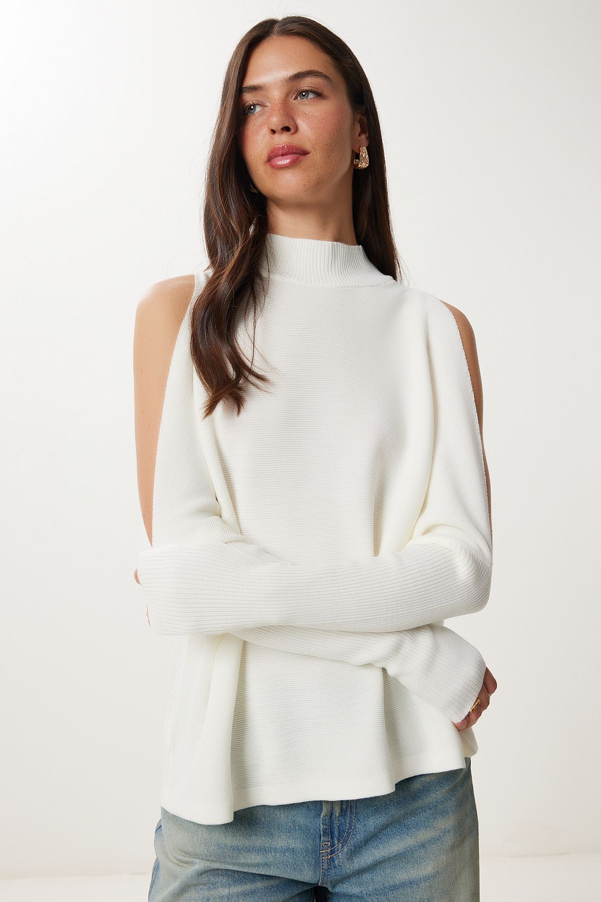 Ekru Cut Out Detaylı Oversize Triko Kazak AS00015