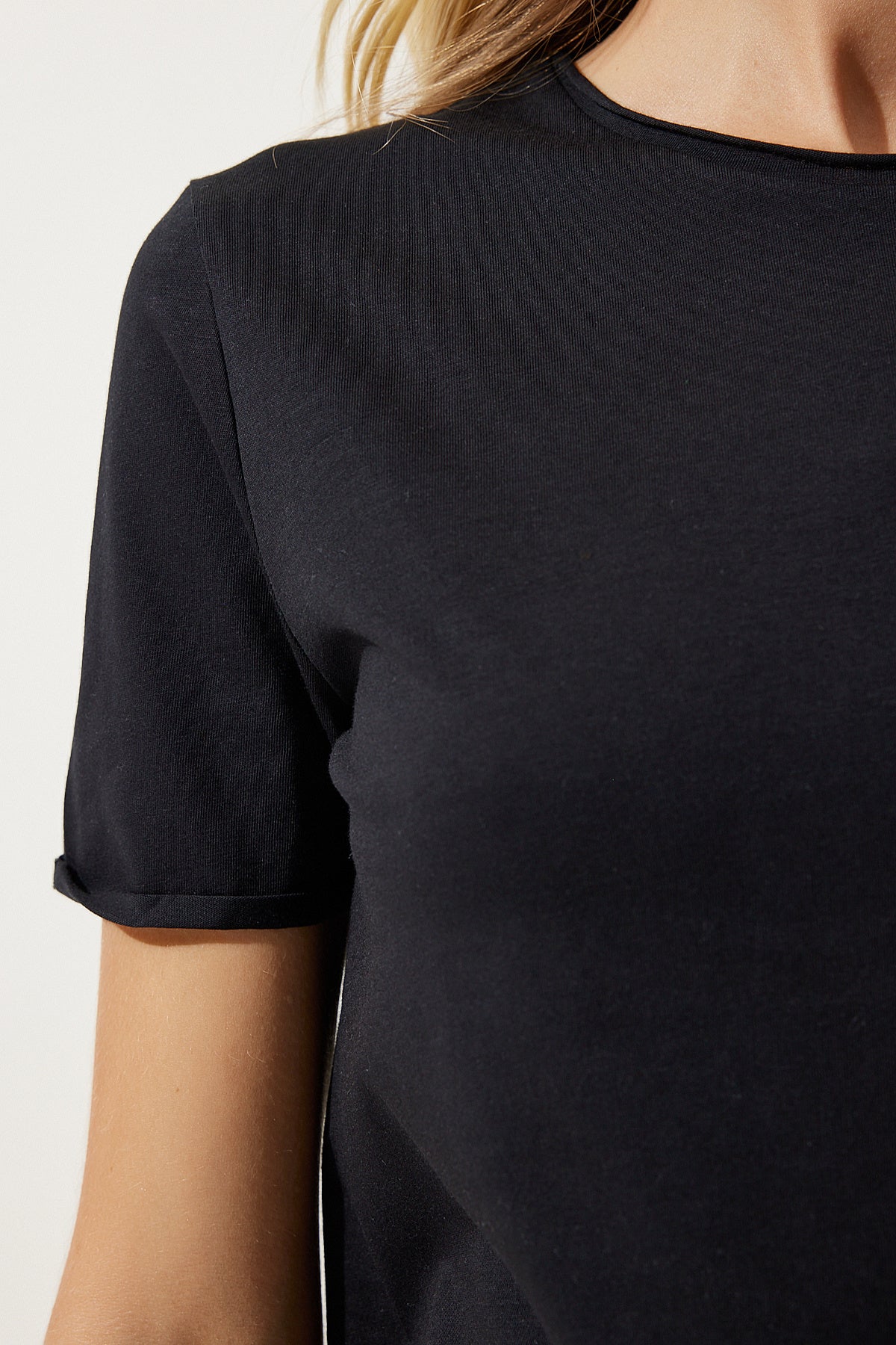 Siyah Beyaz Bisiklet Yaka 2'Li Paket Basic Örme T-Shirt UB00238