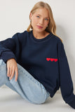 Lacivert Kalp Nakışlı Şardonlu Sweatshirt DP00216