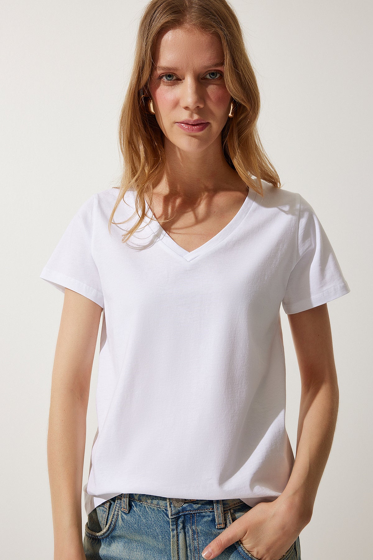 Beyaz V Yaka Basic Örme T-Shirt  UB00261