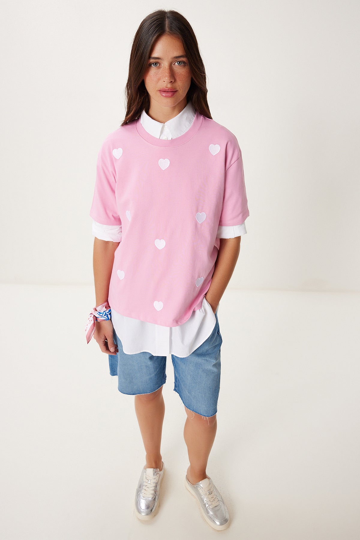 Pembe Kalp Nakışlı Pamuklu Örme T-Shirt AN00244