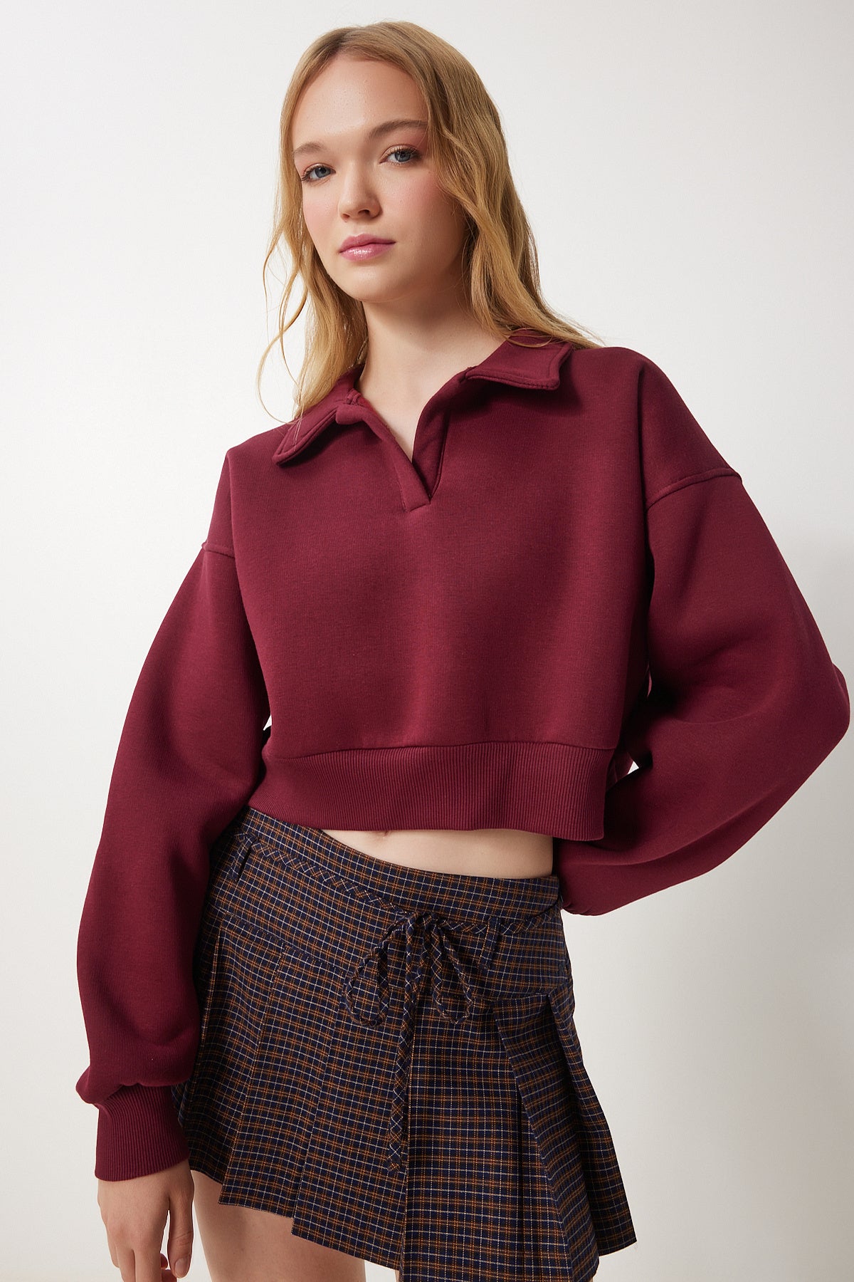 Bordo Polo Yaka Şardonlu Crop Örme Sweatshirt HW00014