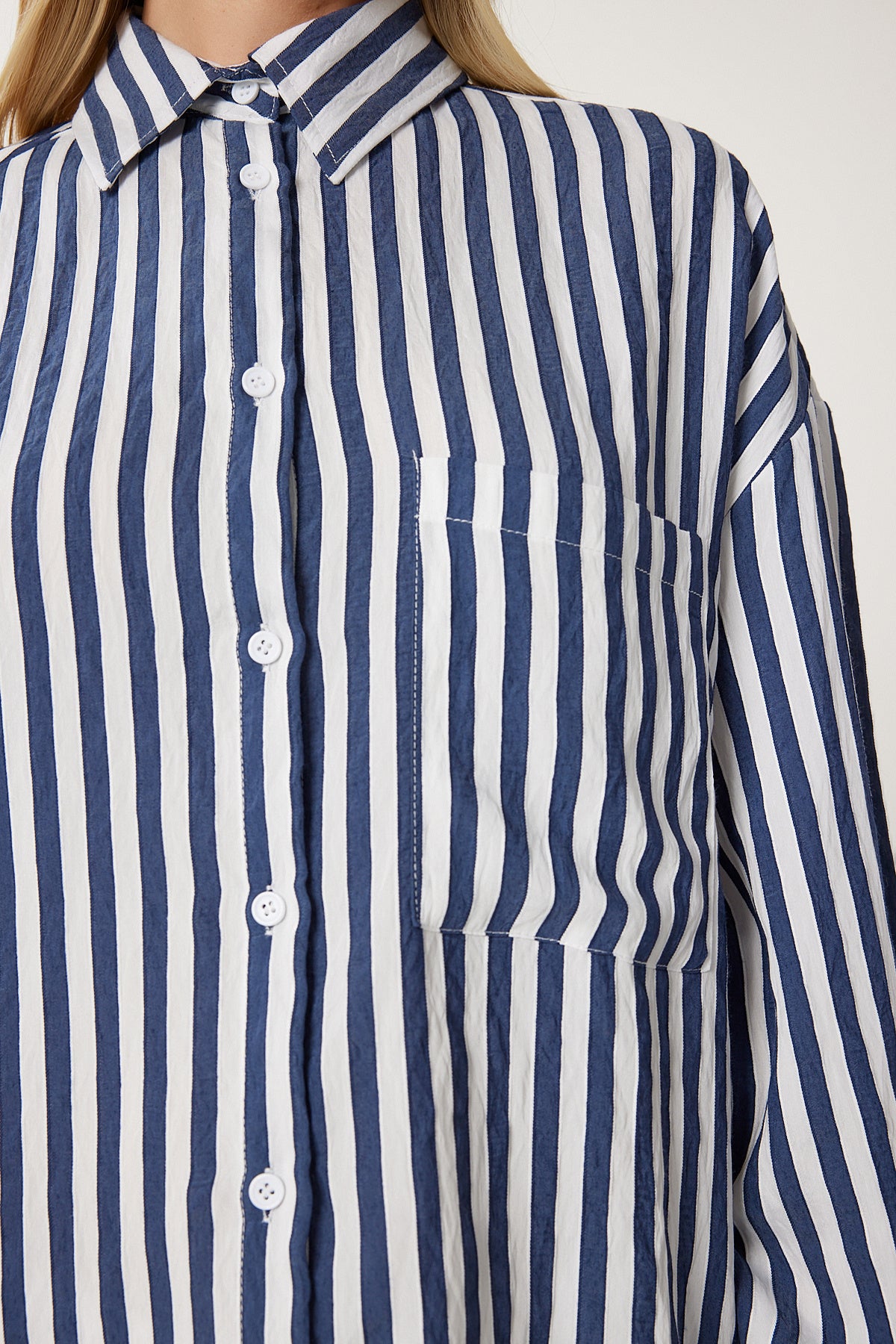 Lacivert Beyaz Çizgili Oversize Dokuma Gömlek DP00259