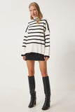 Ekru Siyah Çizgili Oversize Triko Kazak BV00122