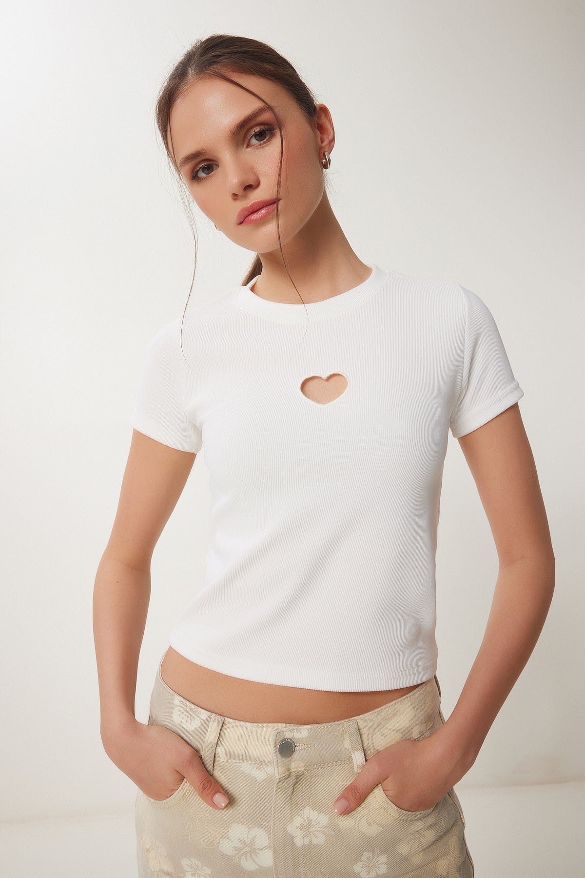 Kemik Kalp Nakışlı Fitilli Örme T-Shirt ZV00289