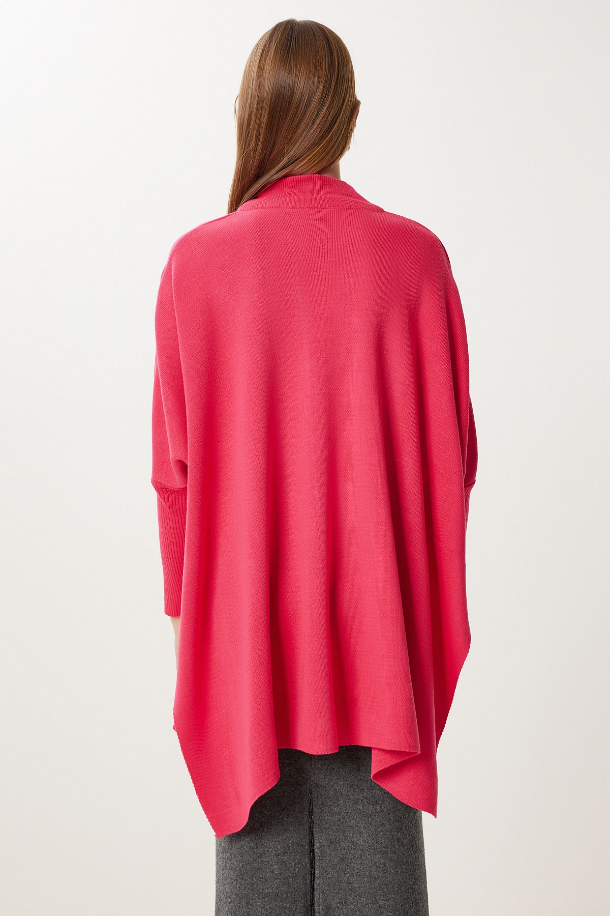 Koyu Pembe Yandan Yırtmaçlı Oversize Panço Kazak YY00005