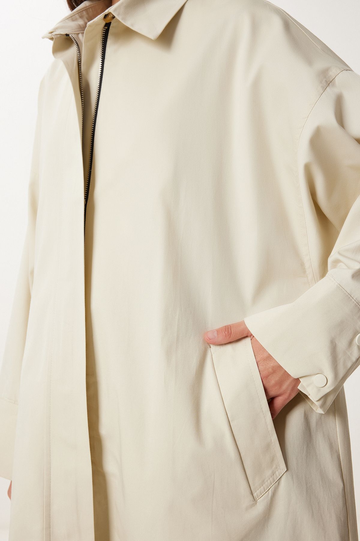 Krem Fermuarlı Oversize Dokuma Trençkot FG00052