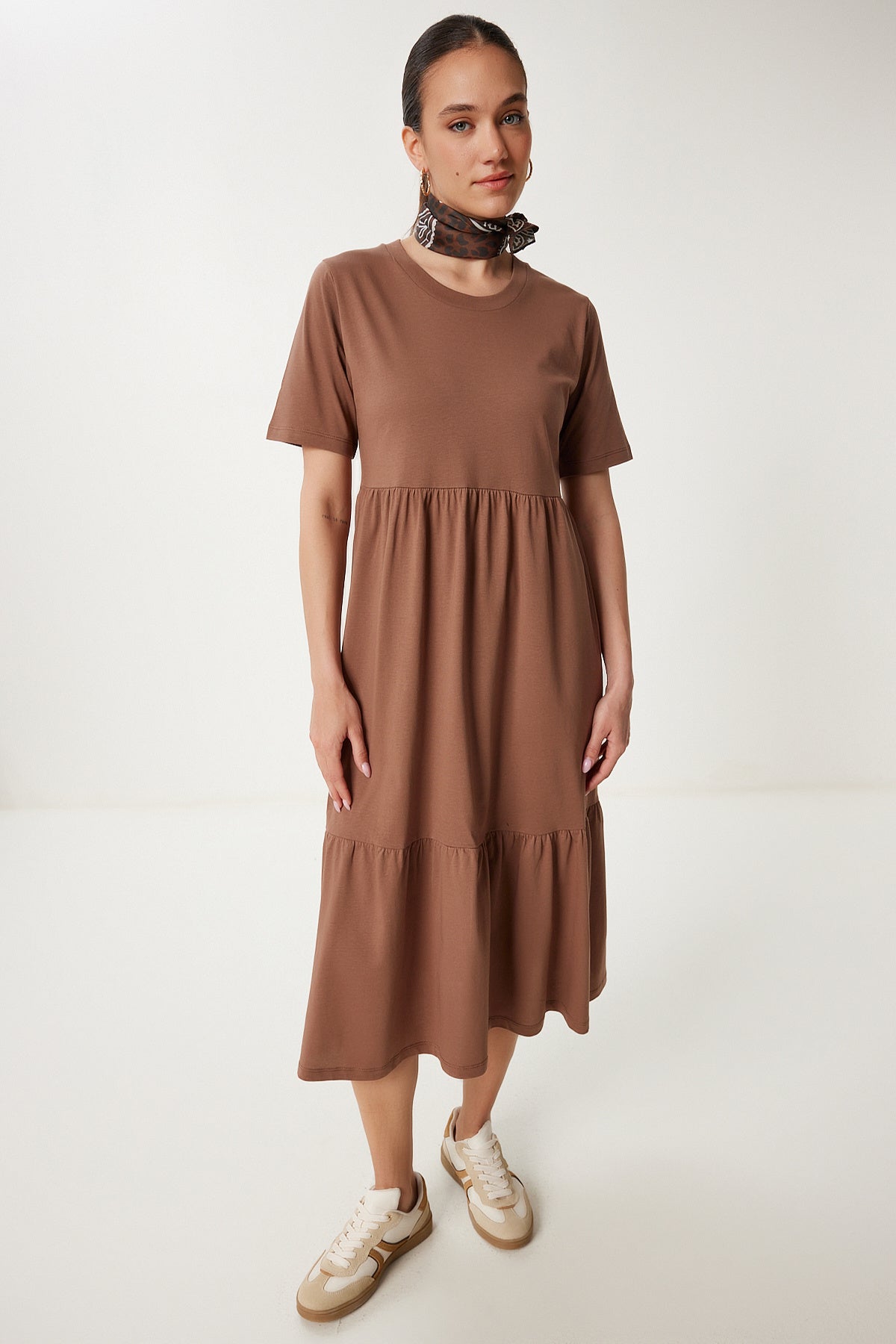 Kahverengi Oversize Volanlı Yazlık Örme Elbise CR00475