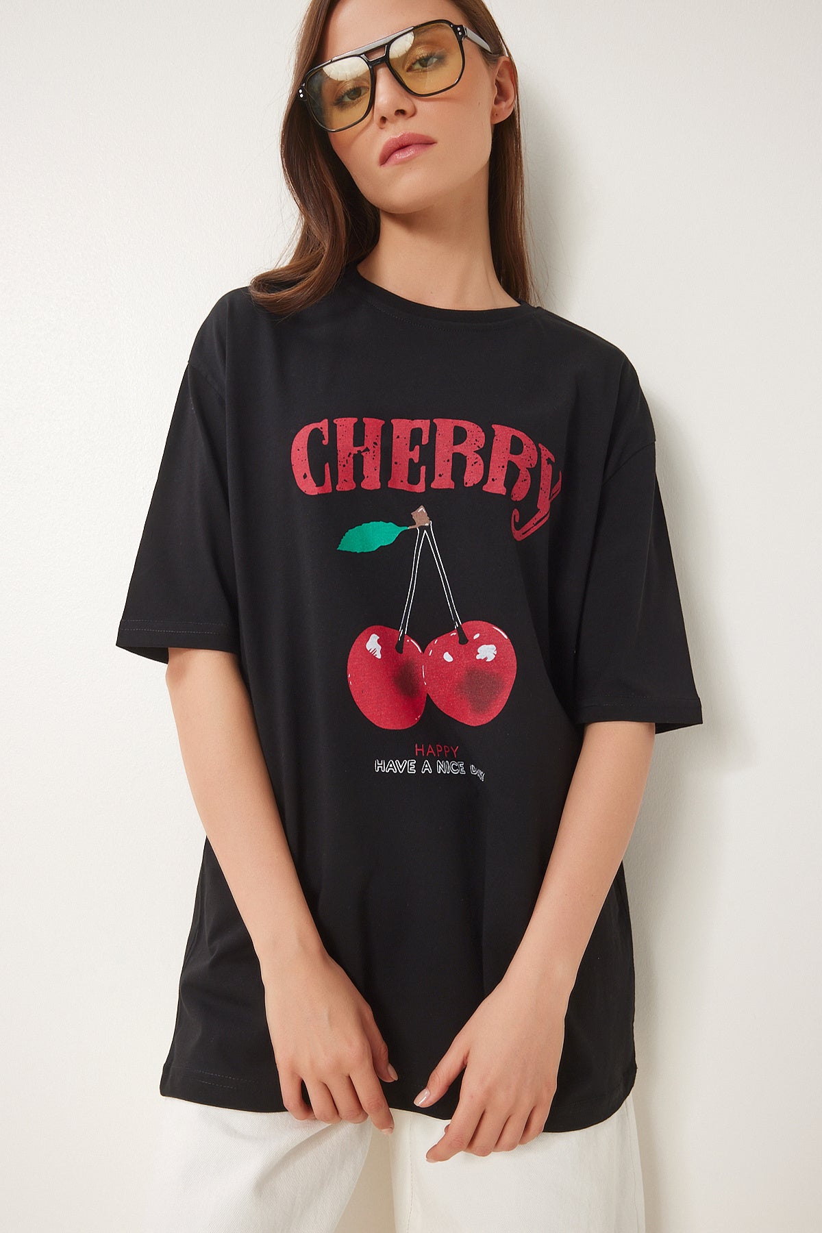 Siyah Kiraz Baskılı Pamuklu Örme T-Shirt ZV00301