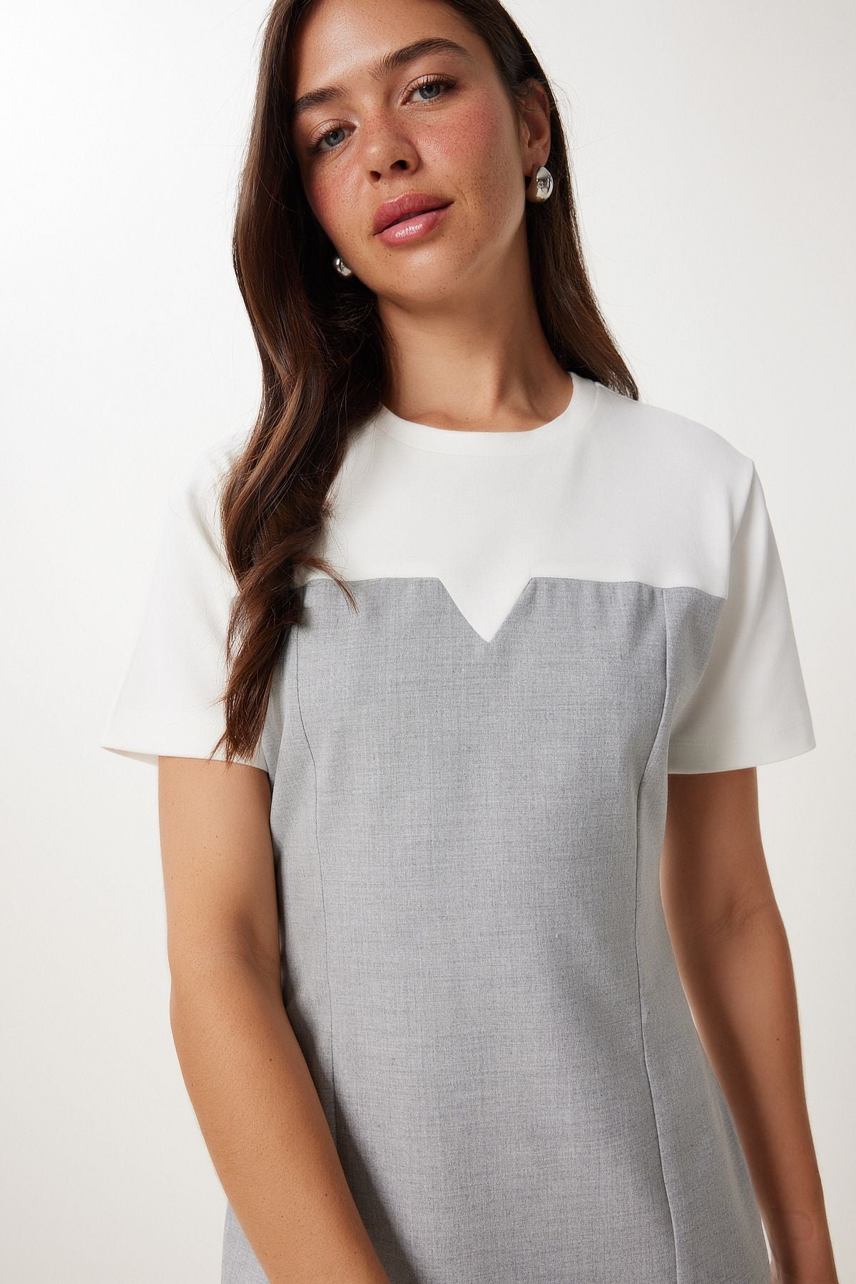 Gri T-Shirt Detaylı Kontrast Renkli Mini Dokuma Elbise MX00214