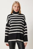 Siyah Ekru Çizgili Oversize Triko Kazak BV00122