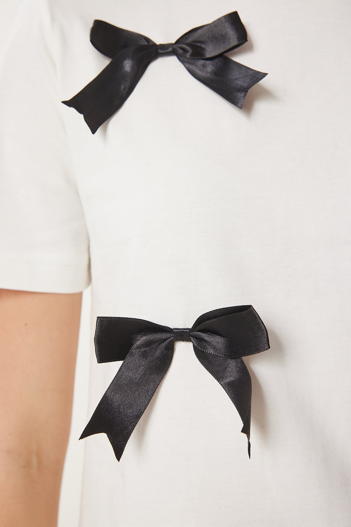 Ekru Fiyonklu Pamuklu Örme T-Shirt CR00453