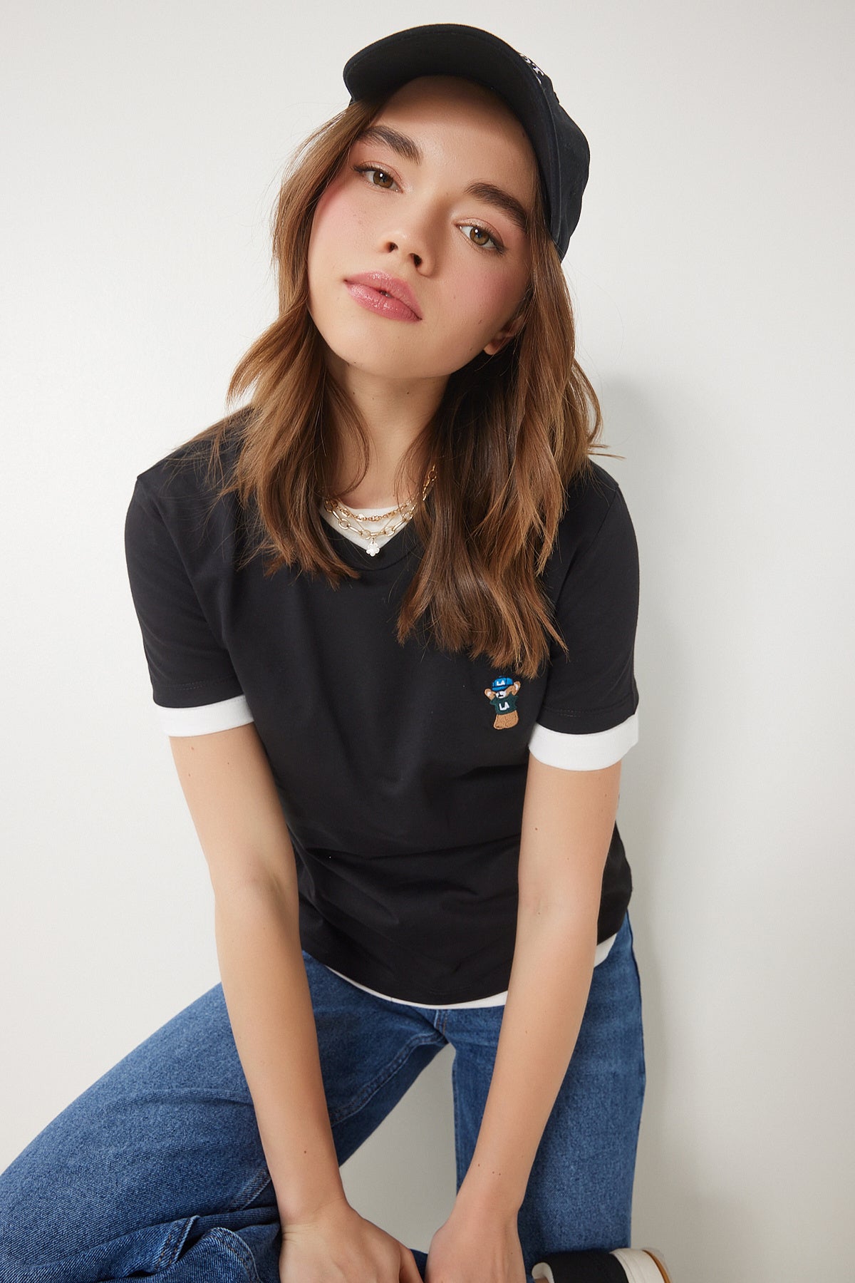 Siyah Ayıcık İşlemeli Pamuklu Örme T-Shirt CR00455
