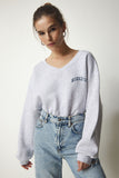 Gri Melanj V Yaka Oversize Crop Örme Sweatshirt MC00239