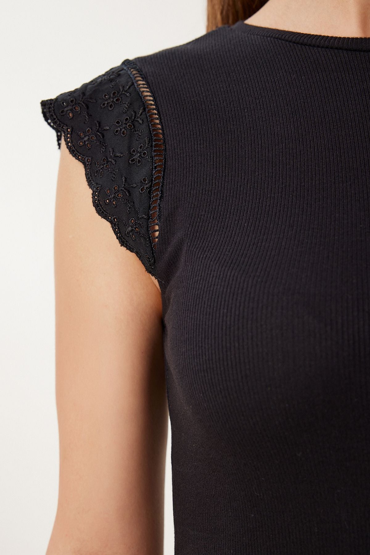 Siyah Fistolu Fitilli Örme Bluz UB00387