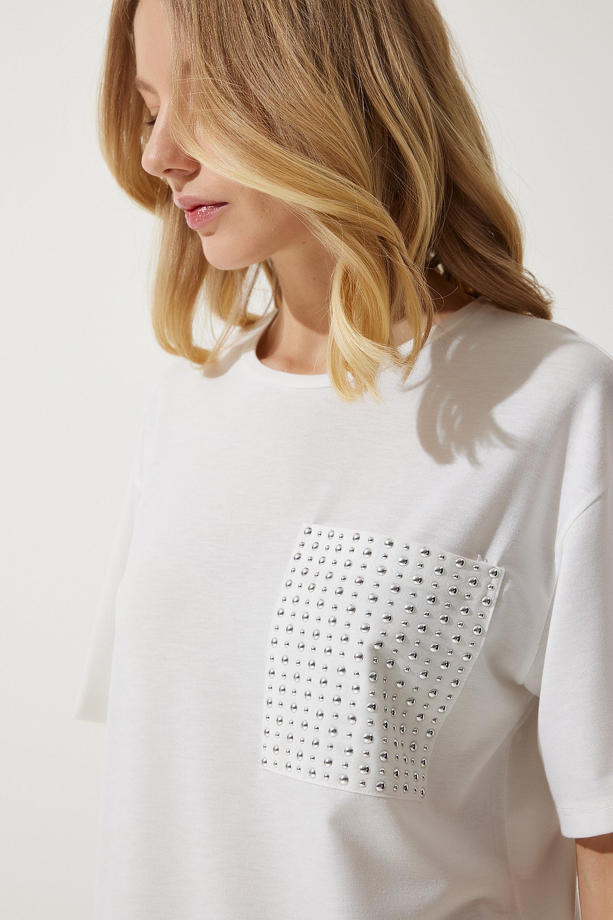 Beyaz Taş Detaylı Oversize T-Shirt PB00026