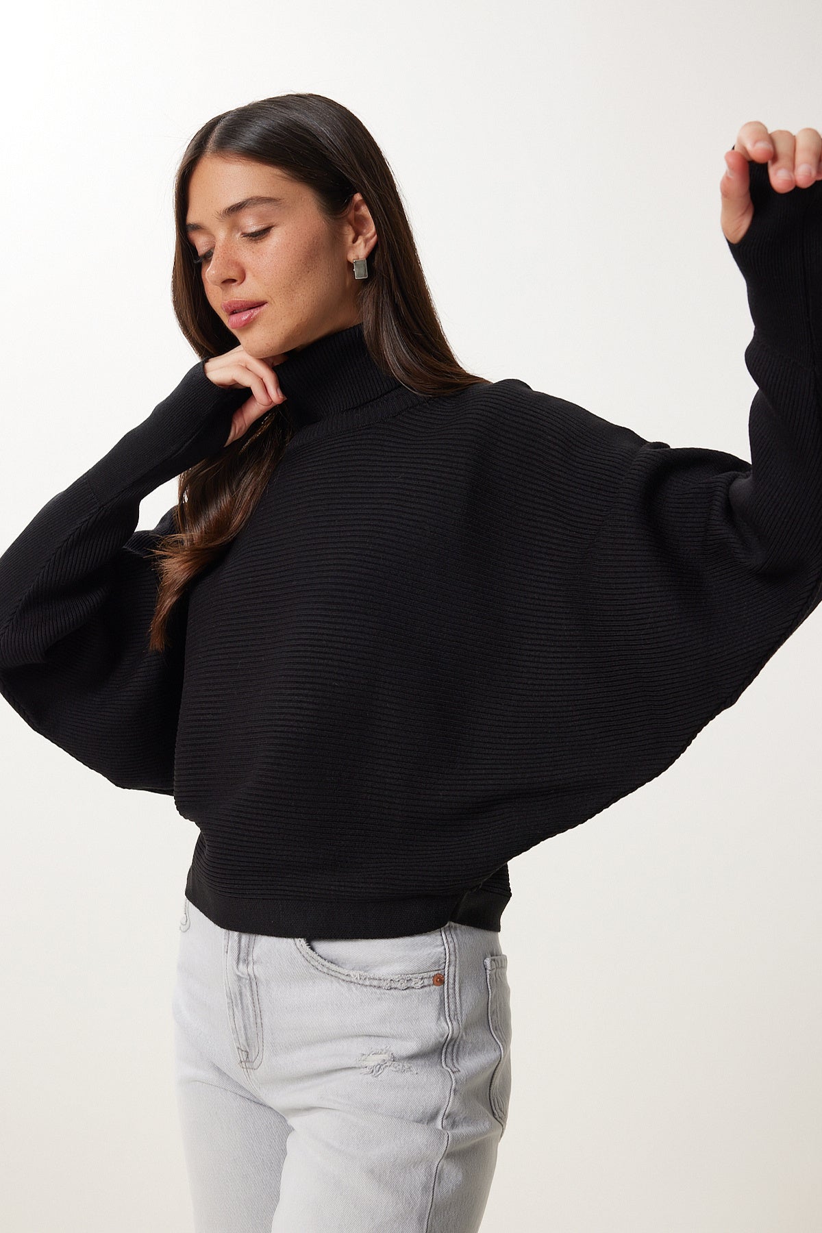 Siyah Parmak Geçmeli Crop Fitilli Triko Kazak MX00238