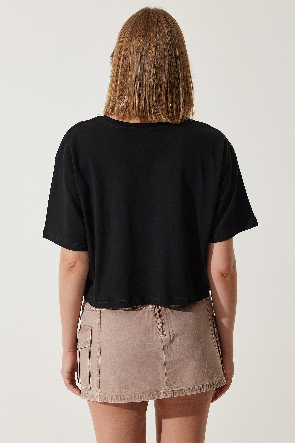 Siyah Ayıcık Armalı Crop Örme T-Shirt HF00455