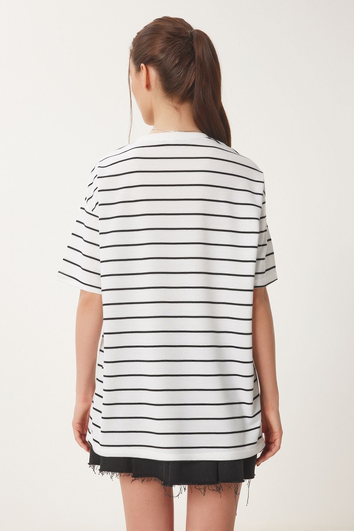 Beyaz Çizgili Oversize Örme T-Shirt ZV00285