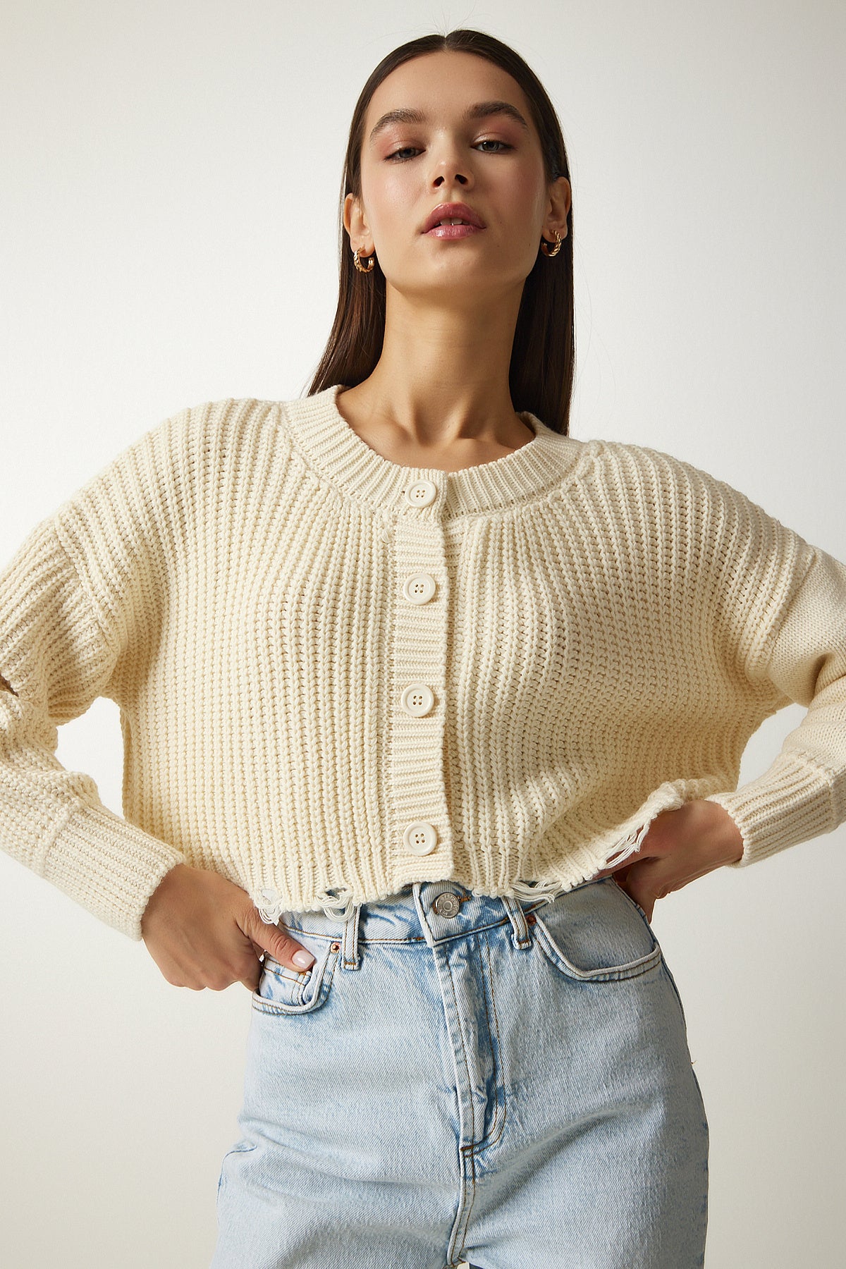 Krem Sökük Detaylı Düğmeli Crop Triko Hırka PF00054