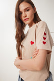 Bisküvi Kalp Nakışlı Pamuklu Örme T-Shirt MP00032