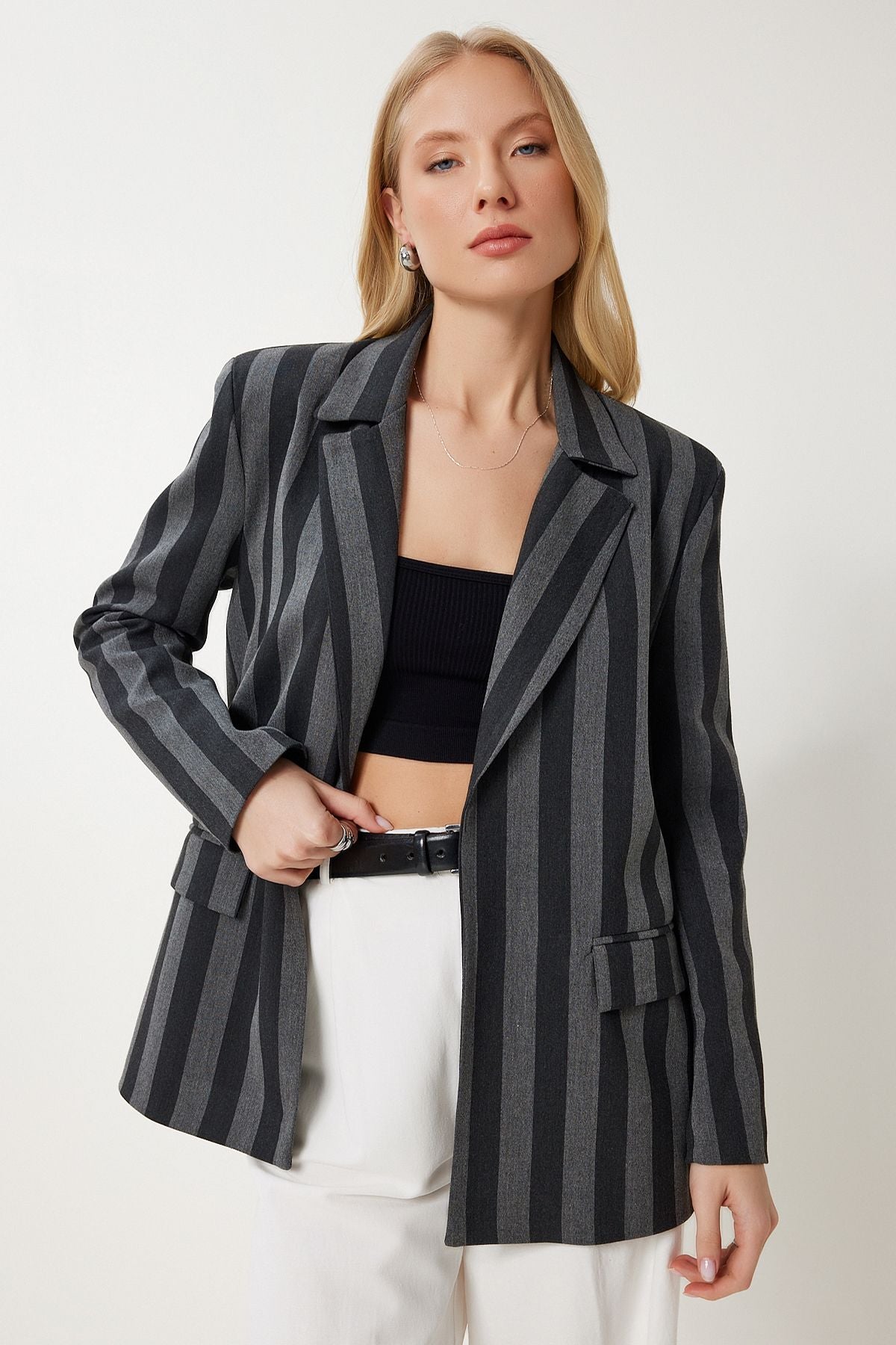 Gri Çizgili Oversize Mevsimlik Blazer Ceket MX00185