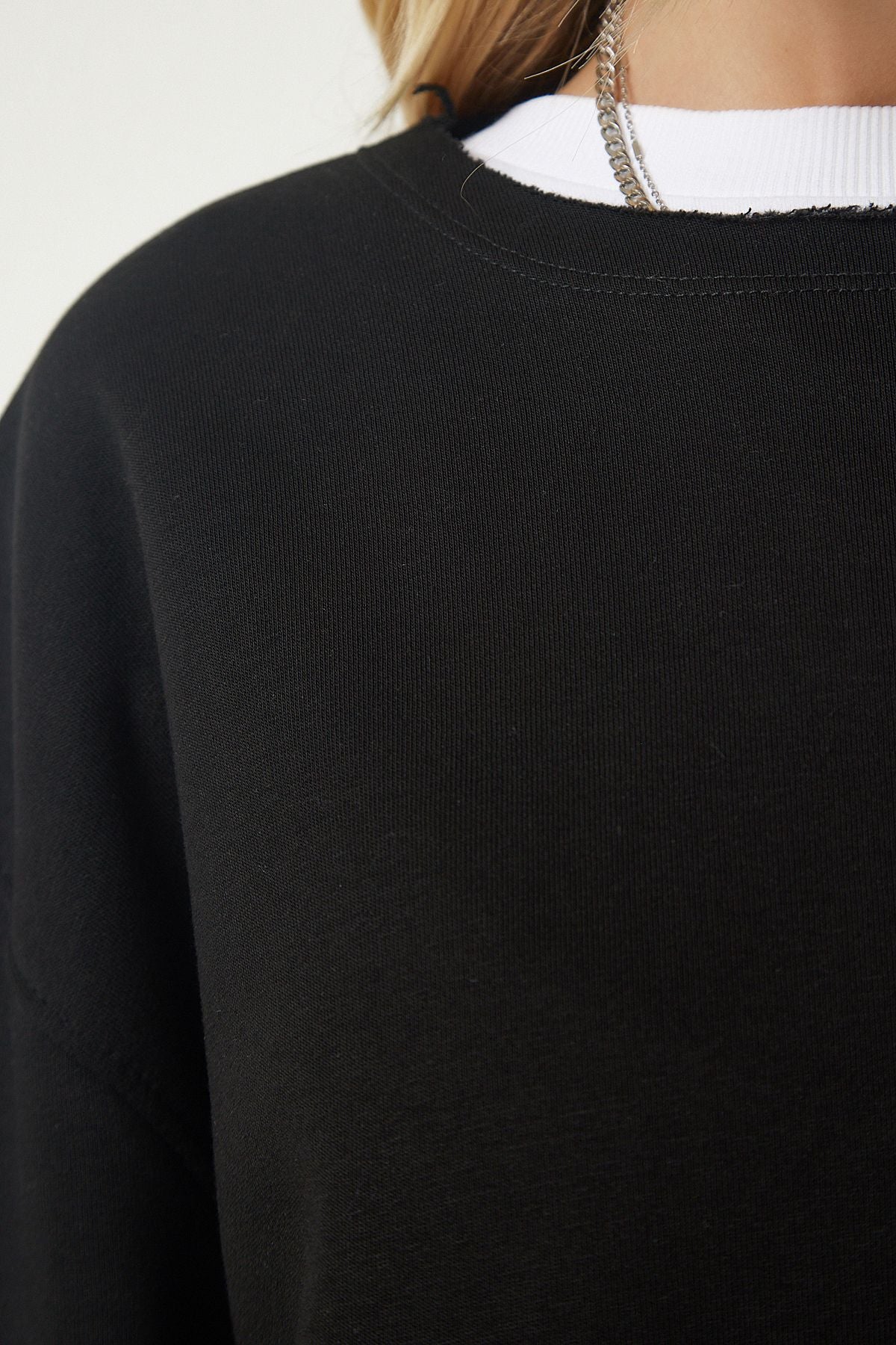 Siyah Şardonlu Oversize Örme Sweatshirt NJ00131