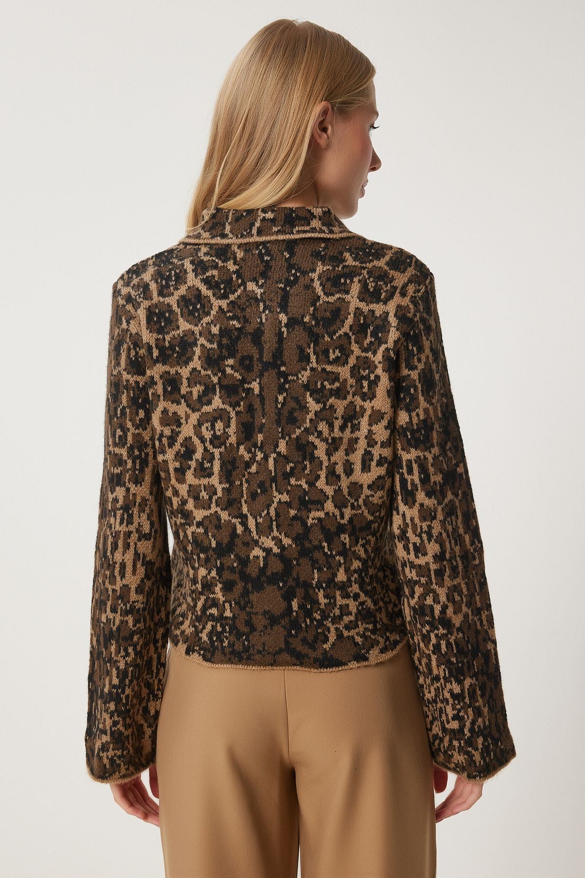 Bej Kahverengi Leopar Desenli Cepli Triko Ceket DP00221