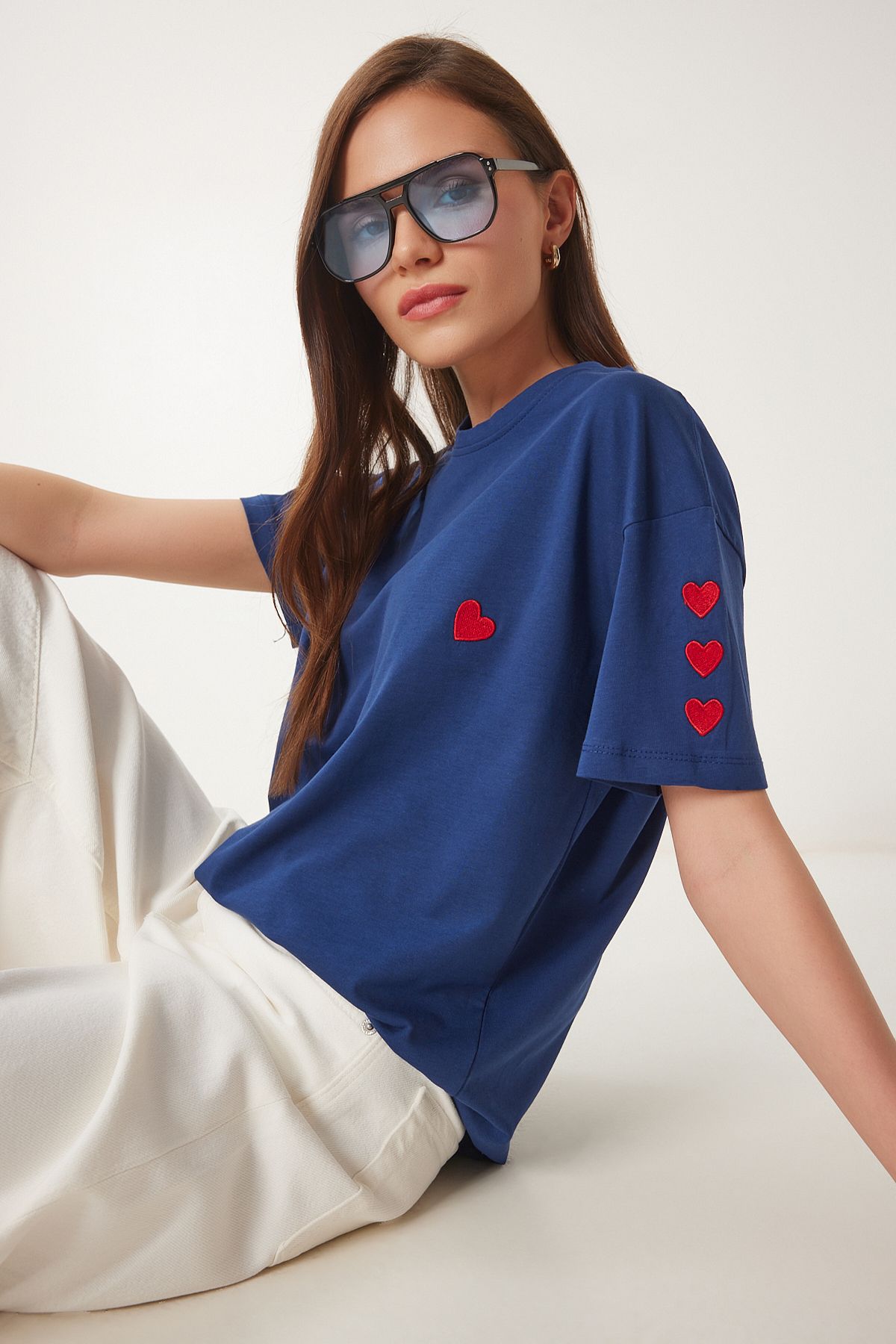 Lacivert Kalp Nakışlı Pamuklu Örme T-Shirt MP00032