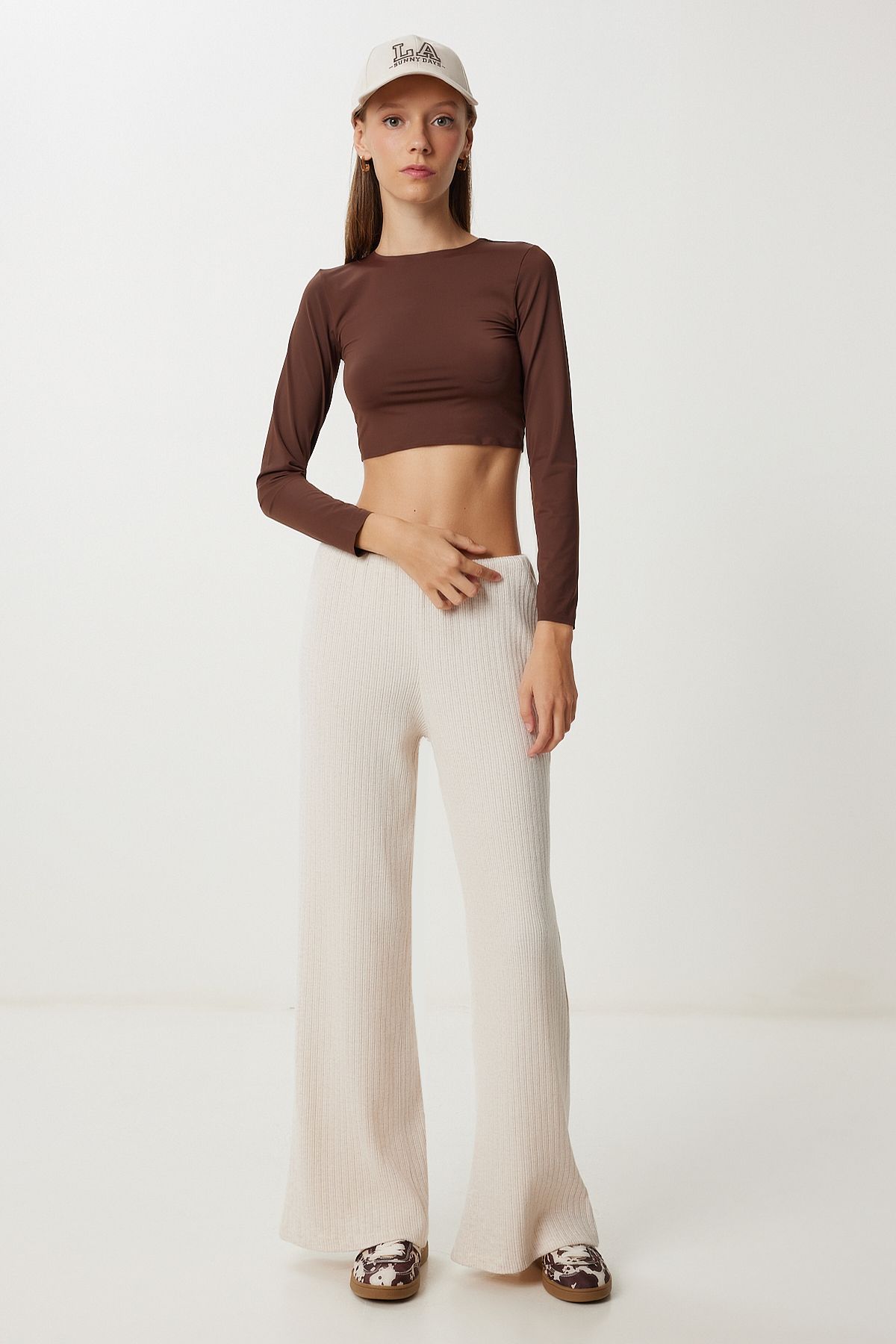 Krem Geniş Paça Fitilli Triko Pantolon UB00475