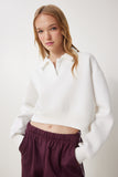 Ekru Polo Yaka Şardonlu Crop Örme Sweatshirt HW00014