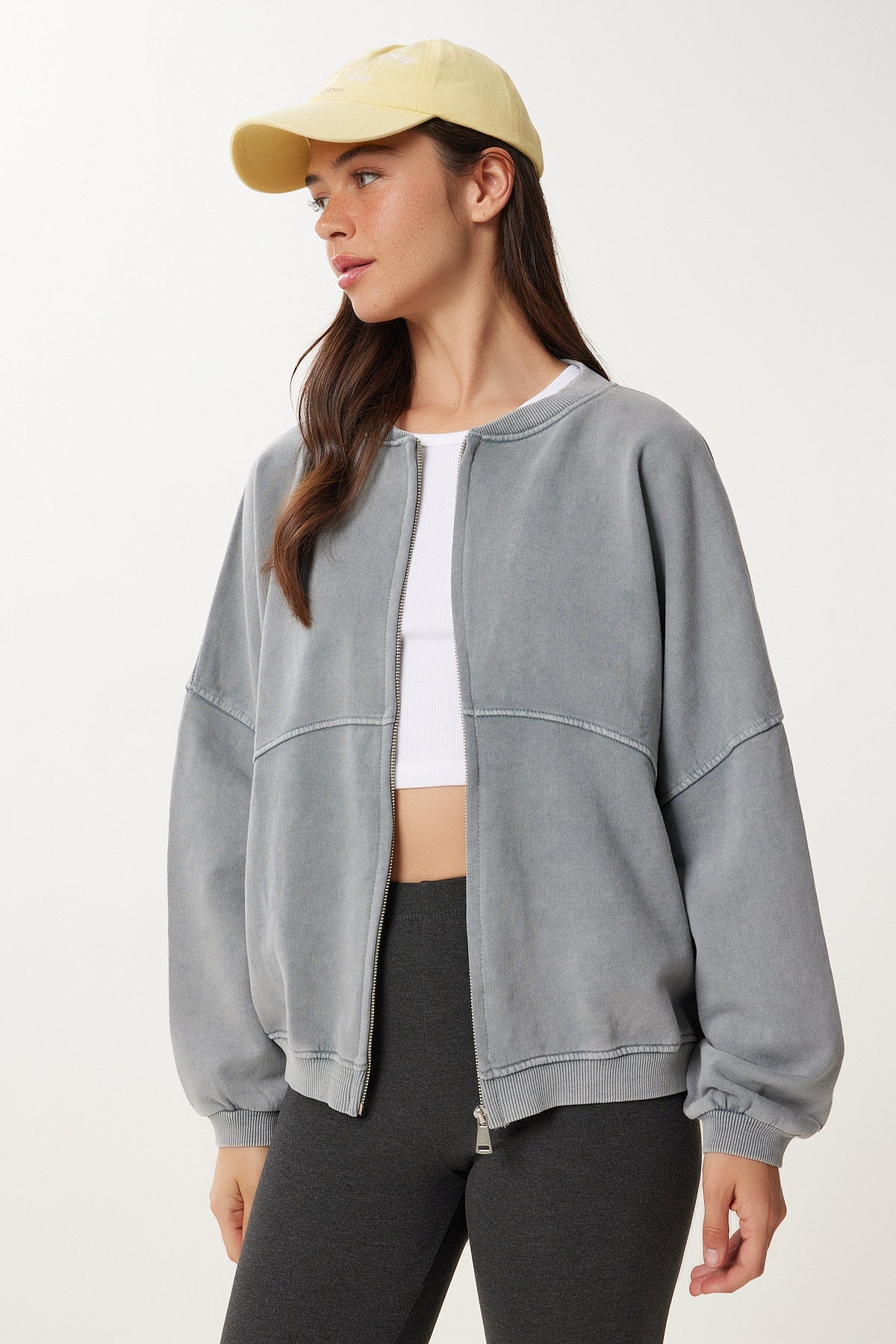 Gri Yıkamalı Oversize Örme Sweatshirt UB00409