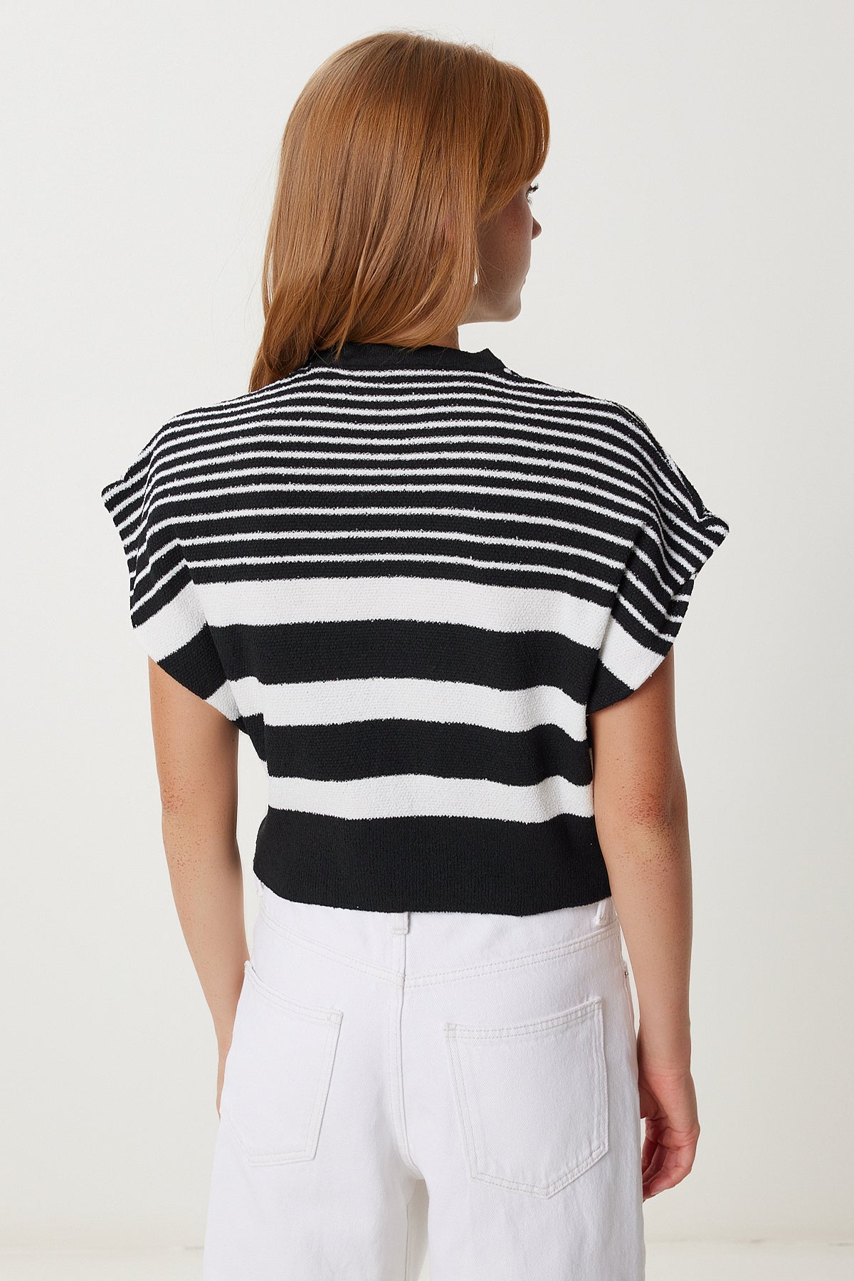 Siyah Beyaz Çizgili Crop Triko Bluz YY00264