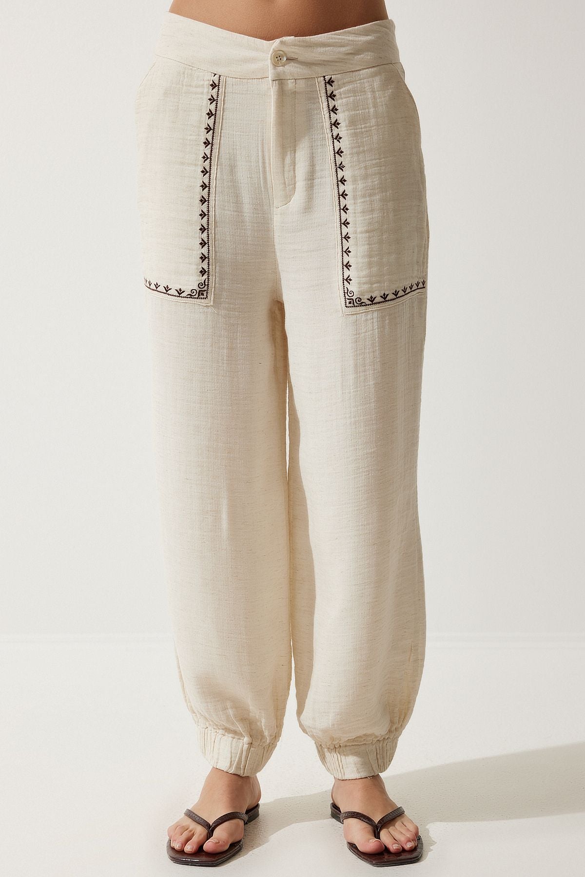 Krem Nakış Detaylı Müslin Pantolon SF00019