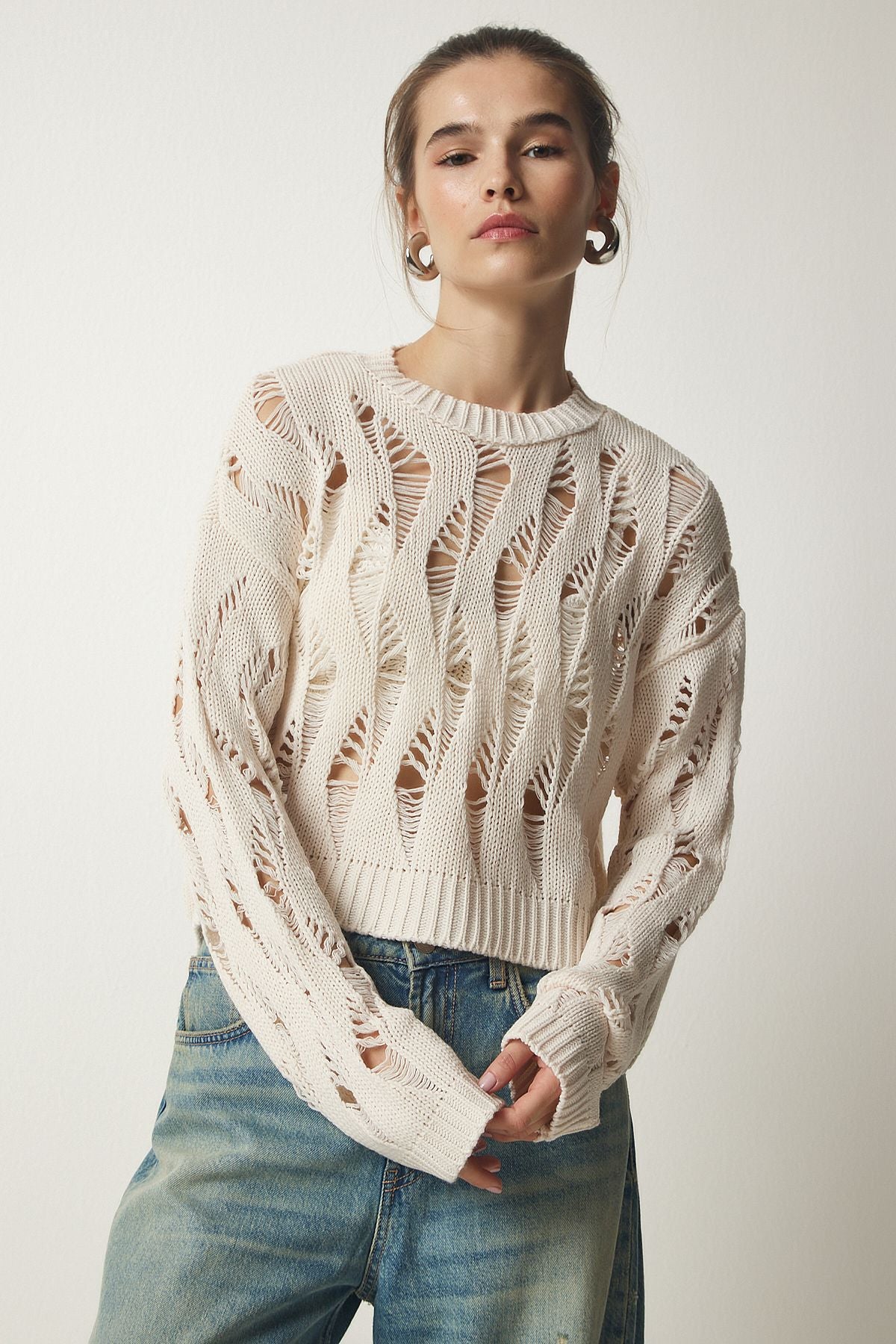 Krem Yırtık Detaylı Ajurlu Crop Triko BV00112