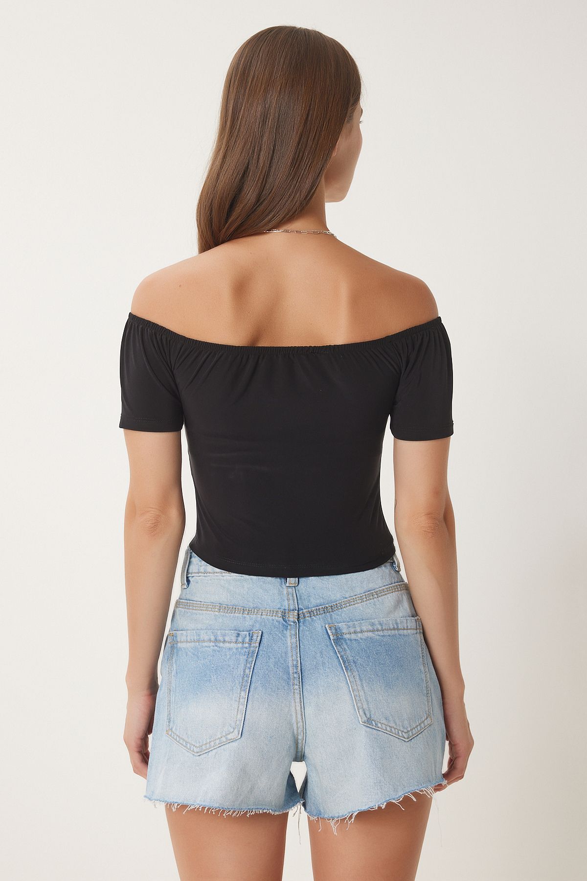 Siyah Büzgü Detaylı Crop Sandy Bluz Lİ00117