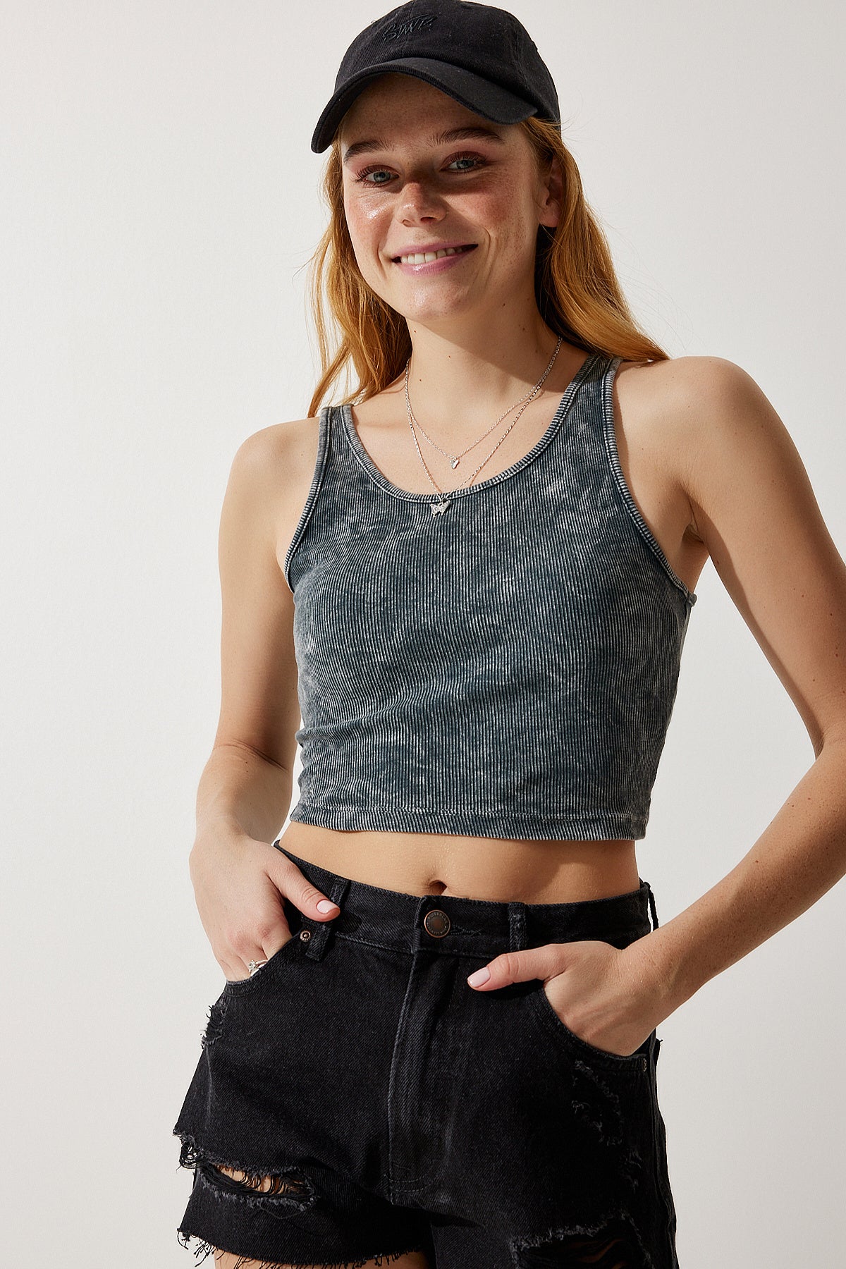 Antrasit Halter Yaka Yıkamalı Crop Örme Bluz NJ00135