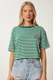 Yeşil Çizgili Nakışlı Pamuklu Crop Örme T-Shirt CR00495