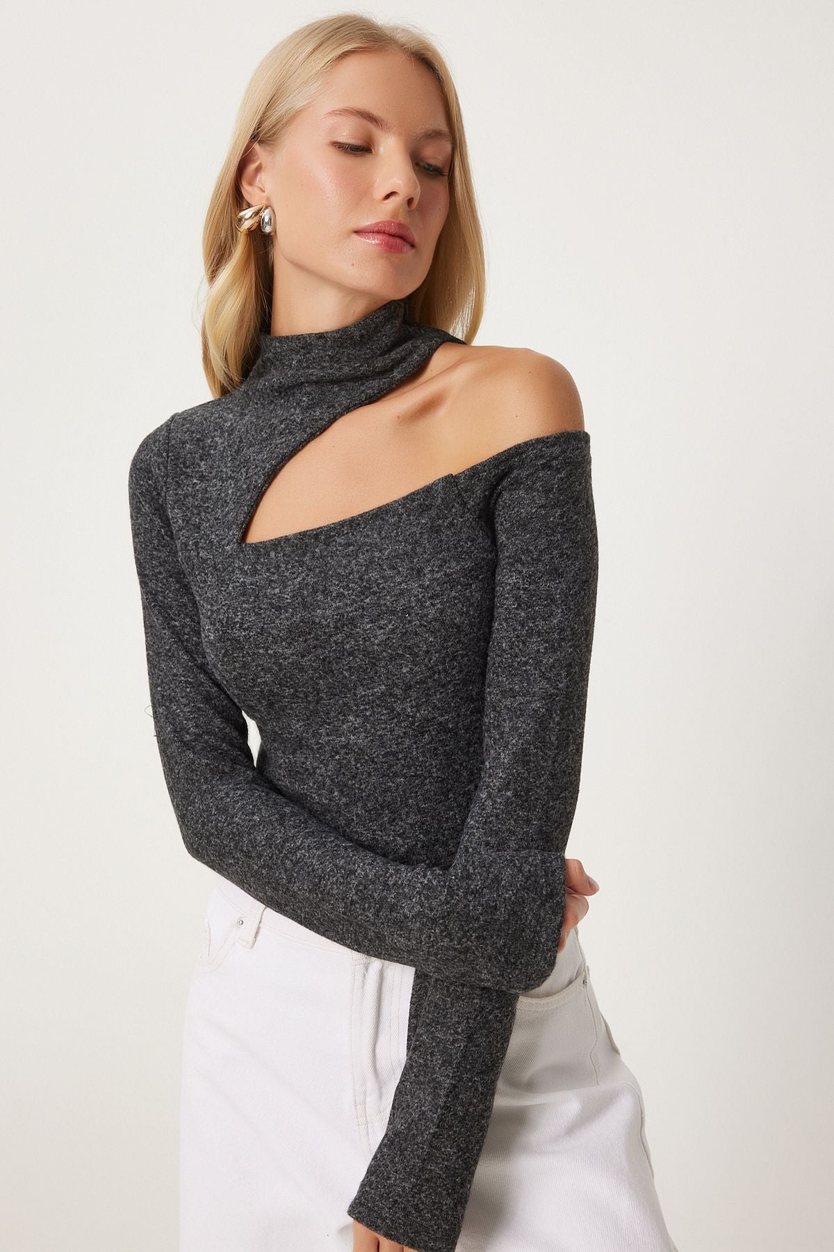 Antrasit Cut Out Detaylı Örme Çıtçıtlı Body  FN03309