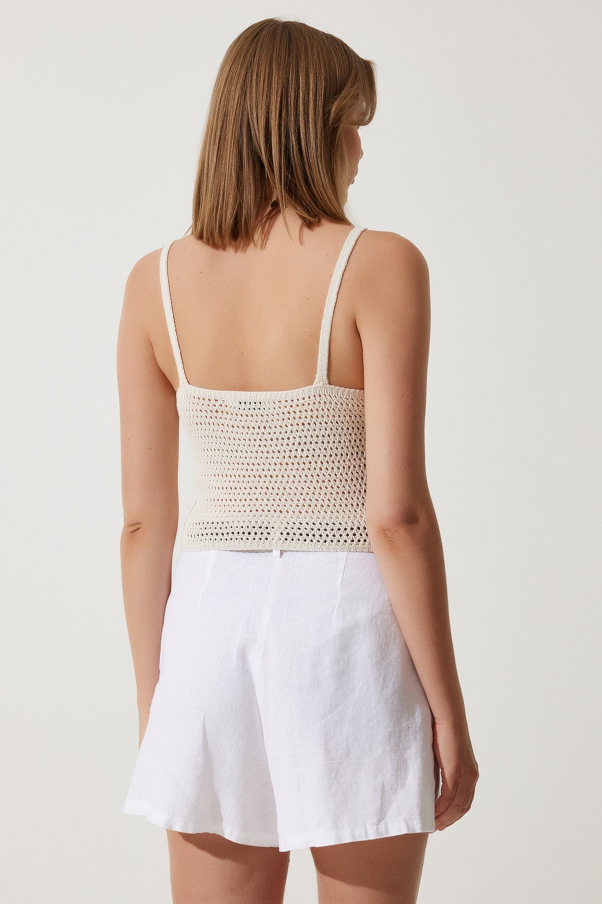 Krem Ajurlu Askılı Crop Triko Bluz BV00120