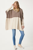 Krem Çizgili Yandan Yırtmaçlı Oversize Panço Kazak DD01336