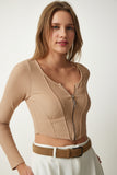 Bej Fermuarlı Fitilli Crop Bluz SF00006