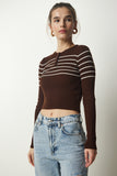 Kahverengi Krem Düğmeli Yaka Fitilli Crop Triko Bluz NF00077