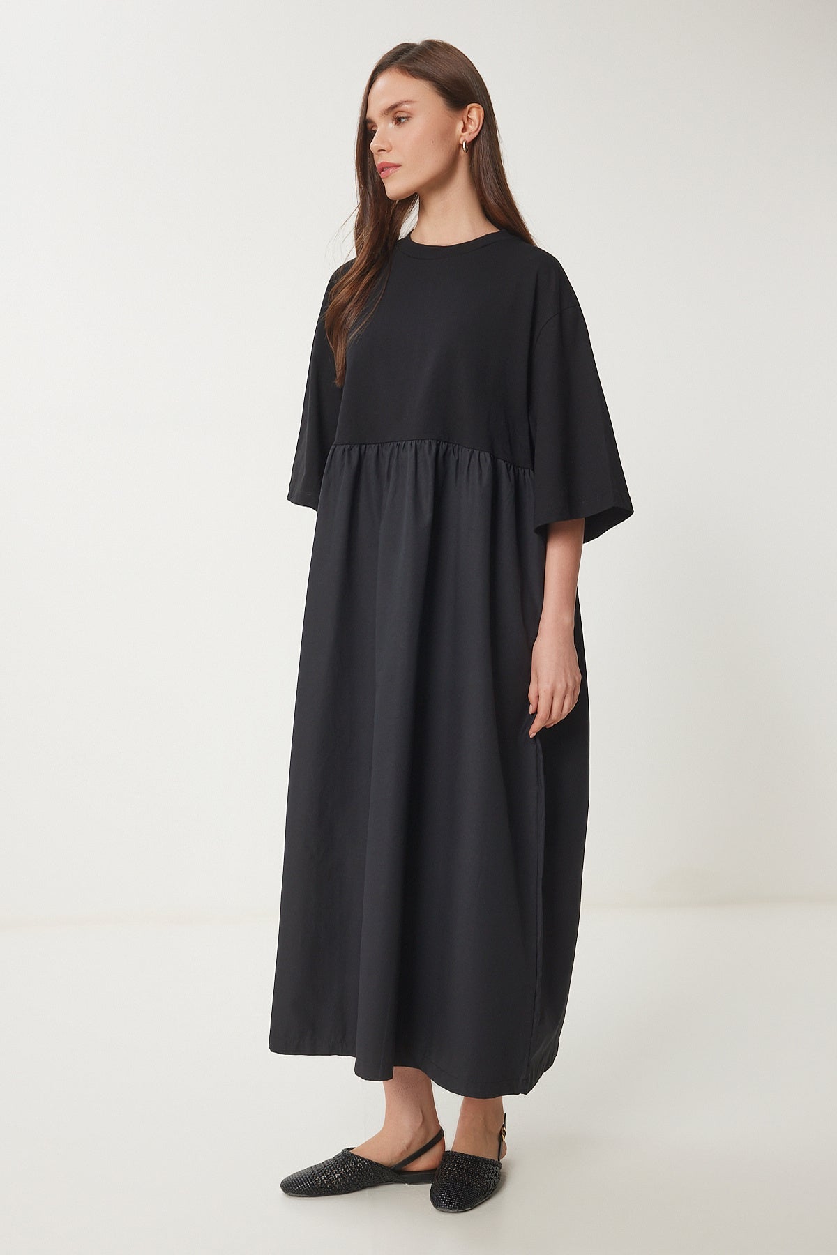 Siyah Esnek Örme Üstlü Poplin Etekli Oversize Elbise FZ00002