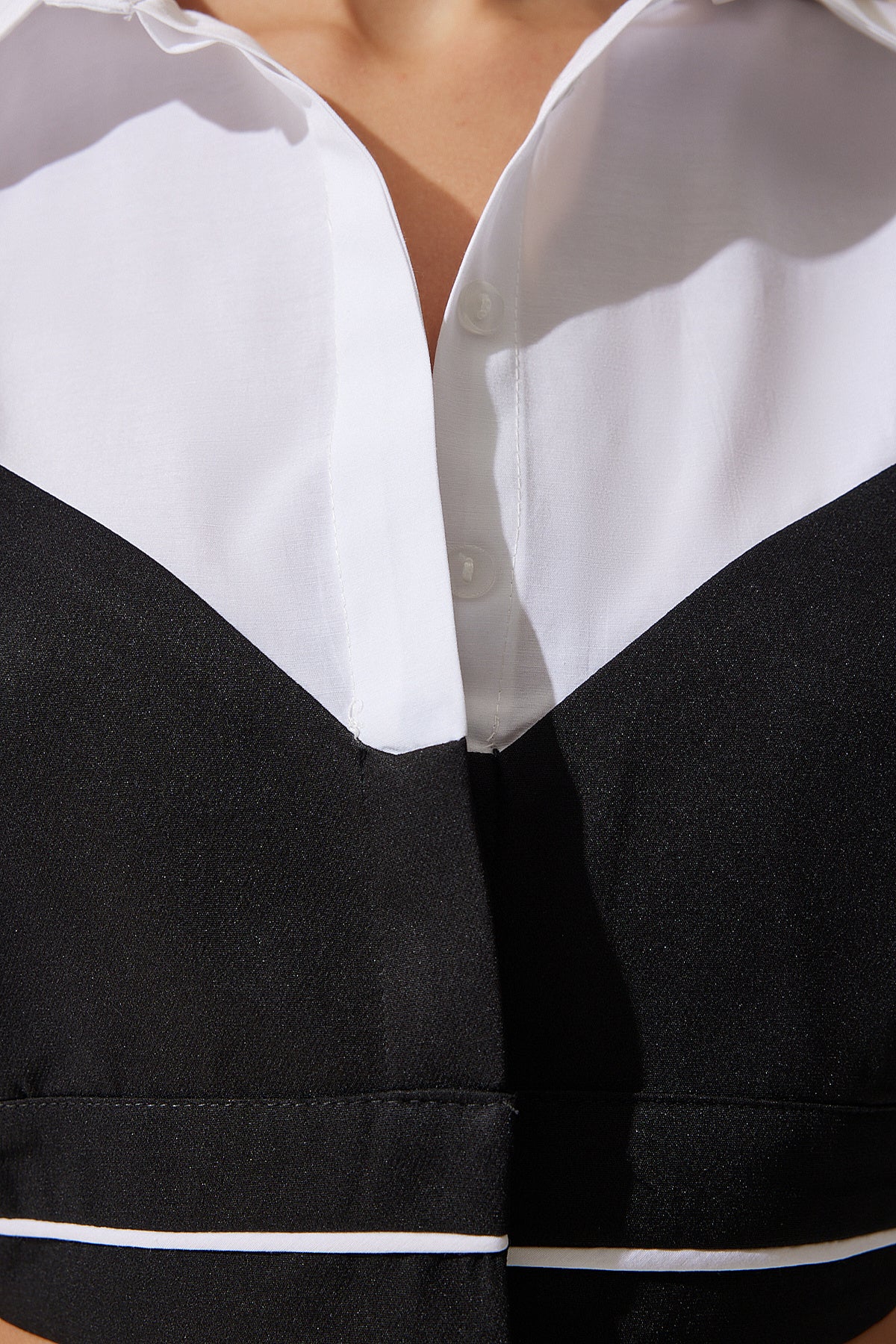 Beyaz Renk Bloklu Crop Poplin Gömlek SF00018